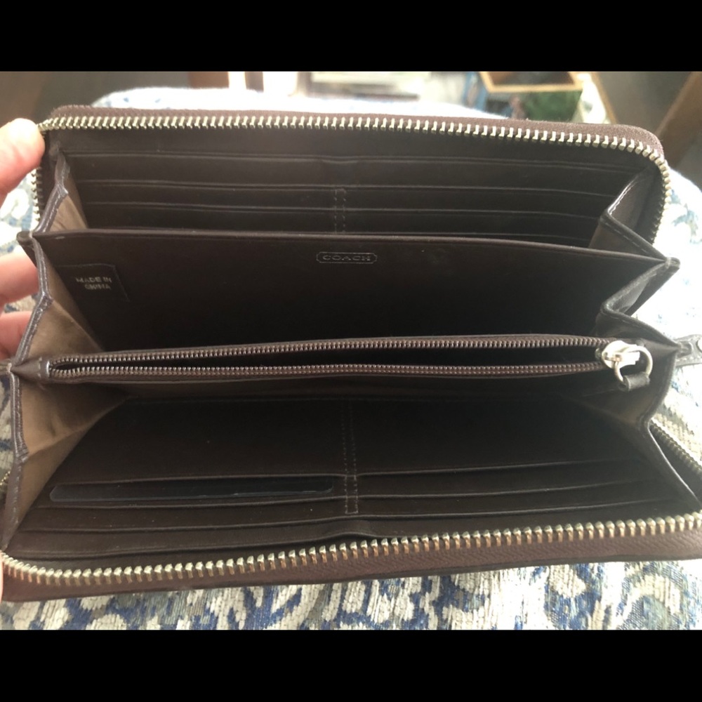 100% Authentic Coach Tan/Brown Spacious Wallet